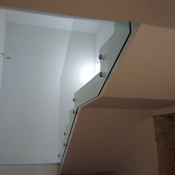 Ограждение из закаленного стекла